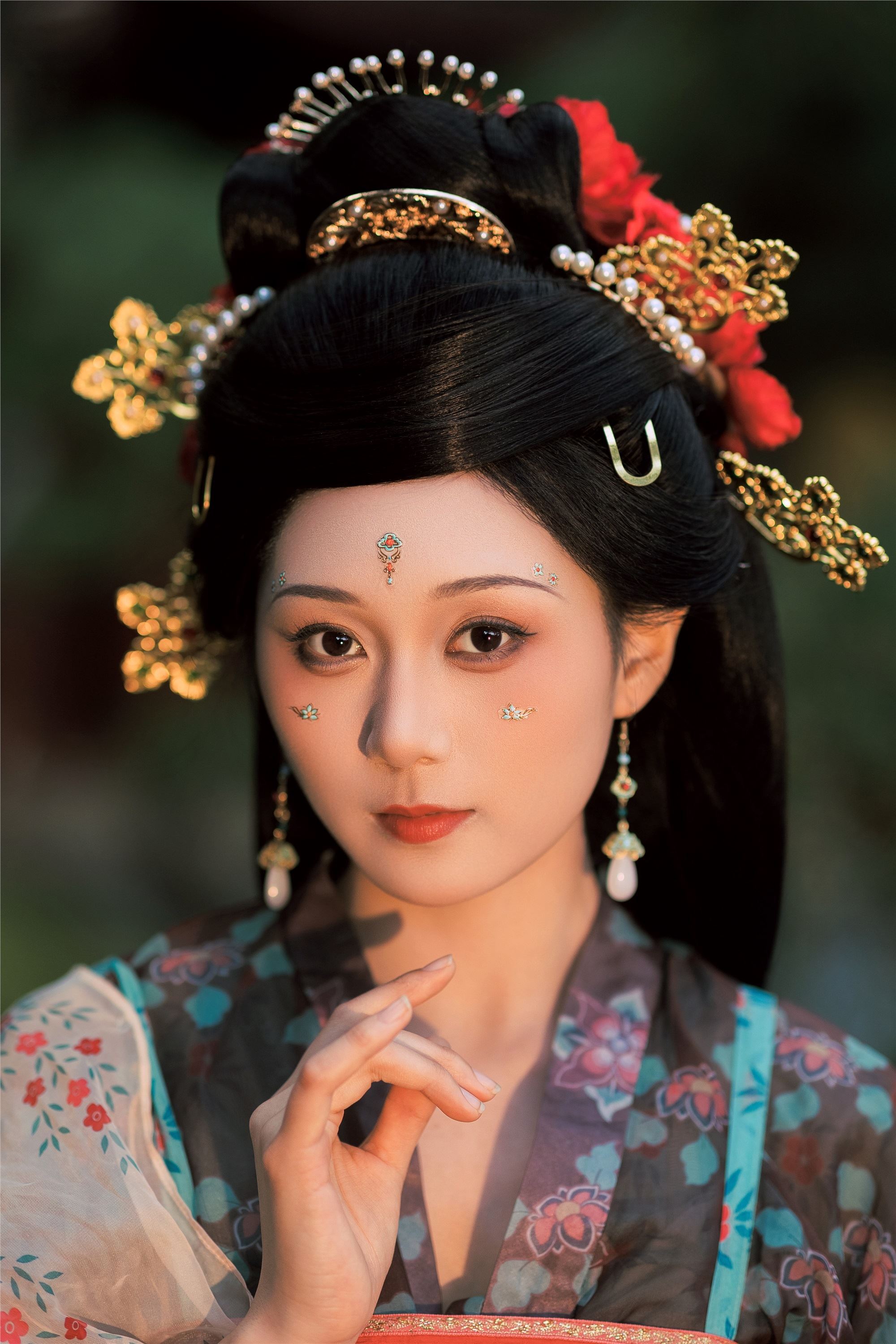 YITUYU艺图语 2025.01.12 山寺踏秋 郑钰熙